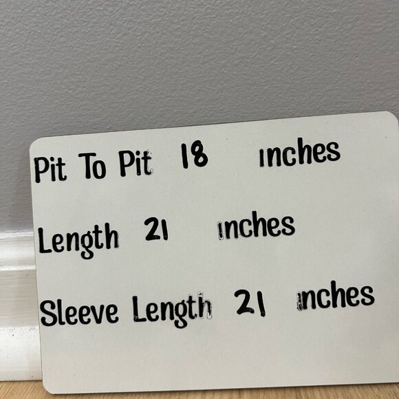 Forever 21 Cream Champagne Faux Satin Button Down V-Neck Blouse Size Small - Picture 7 of 7